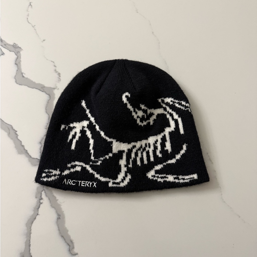 Arc'teryx Black and White Beanie